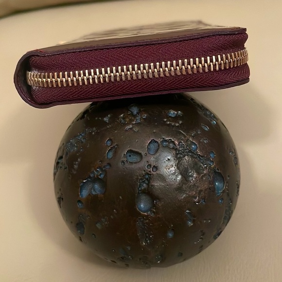 AUTHENTIC EUC LOUIS VUITTON SP4182 ROUGE FAUVISTE MONOGRAM VERNIS ZIPPY … - Picture 9 of 17